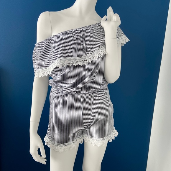 Jumpsuit or Romper for Summer Small Size - Picture 3 of 7